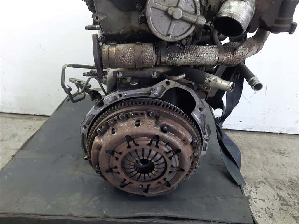 Moteur YD22DDTi vue 4