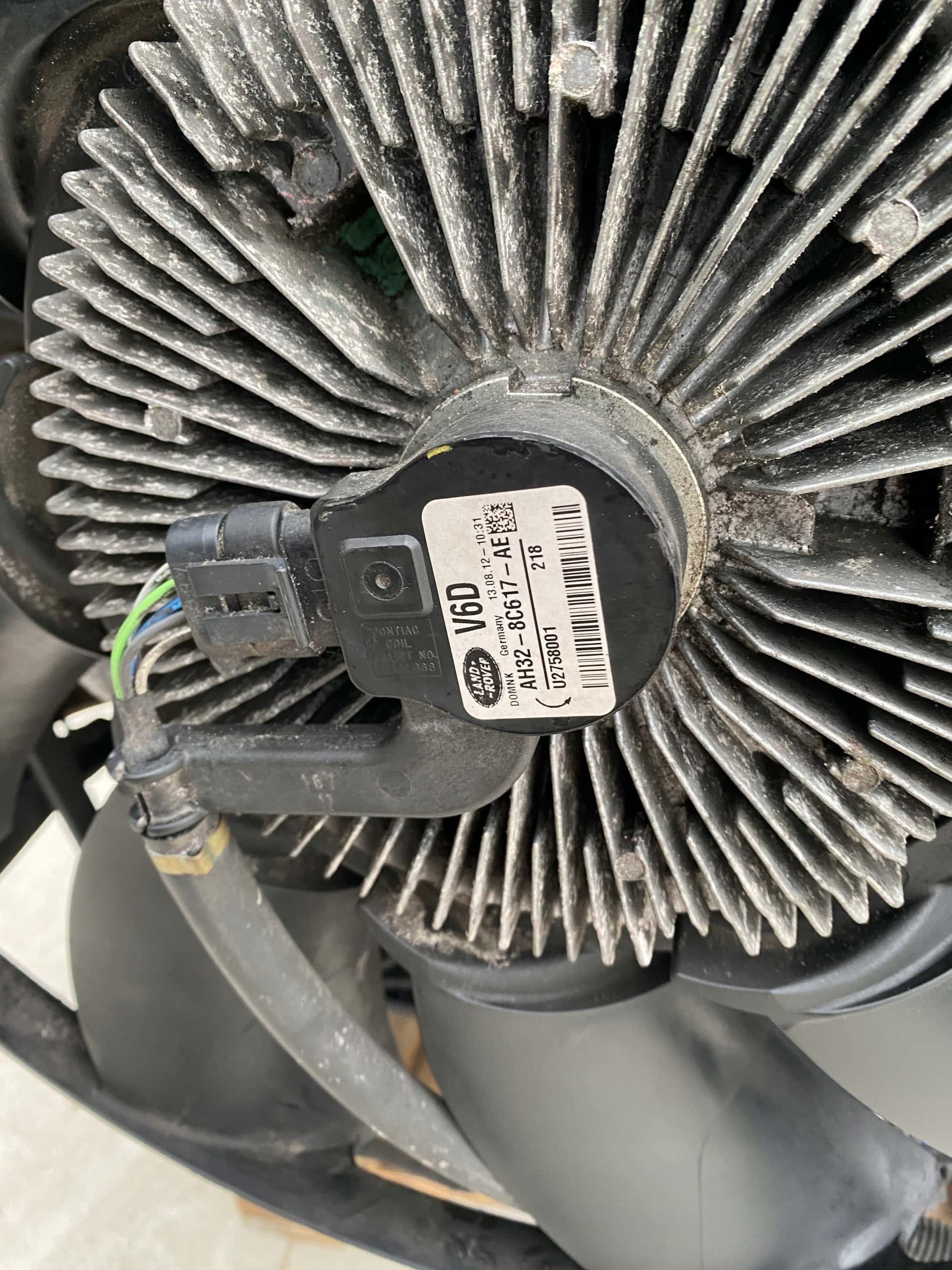 Moteur 306DT vue 8