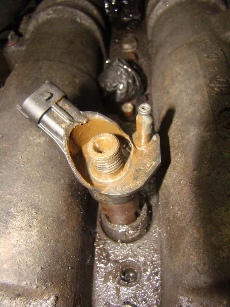 Moteur F1CE3481B vue 6