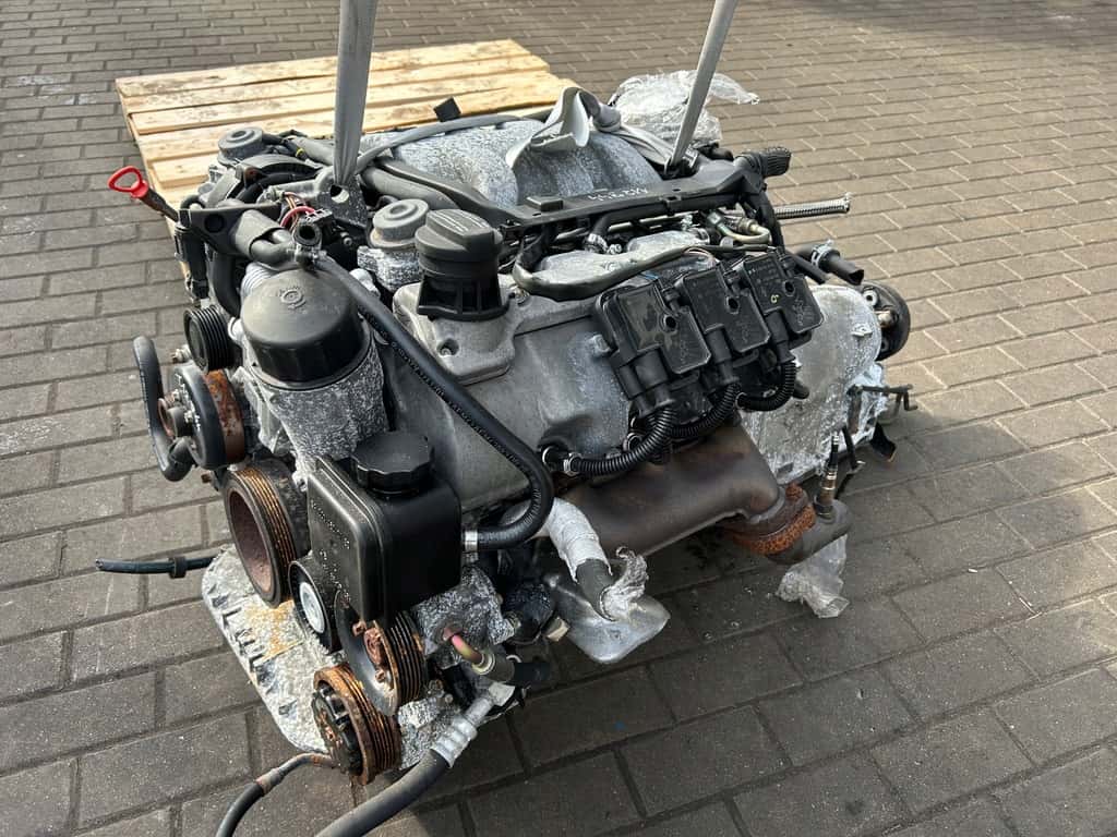 Moteur M 112.943 vue 2