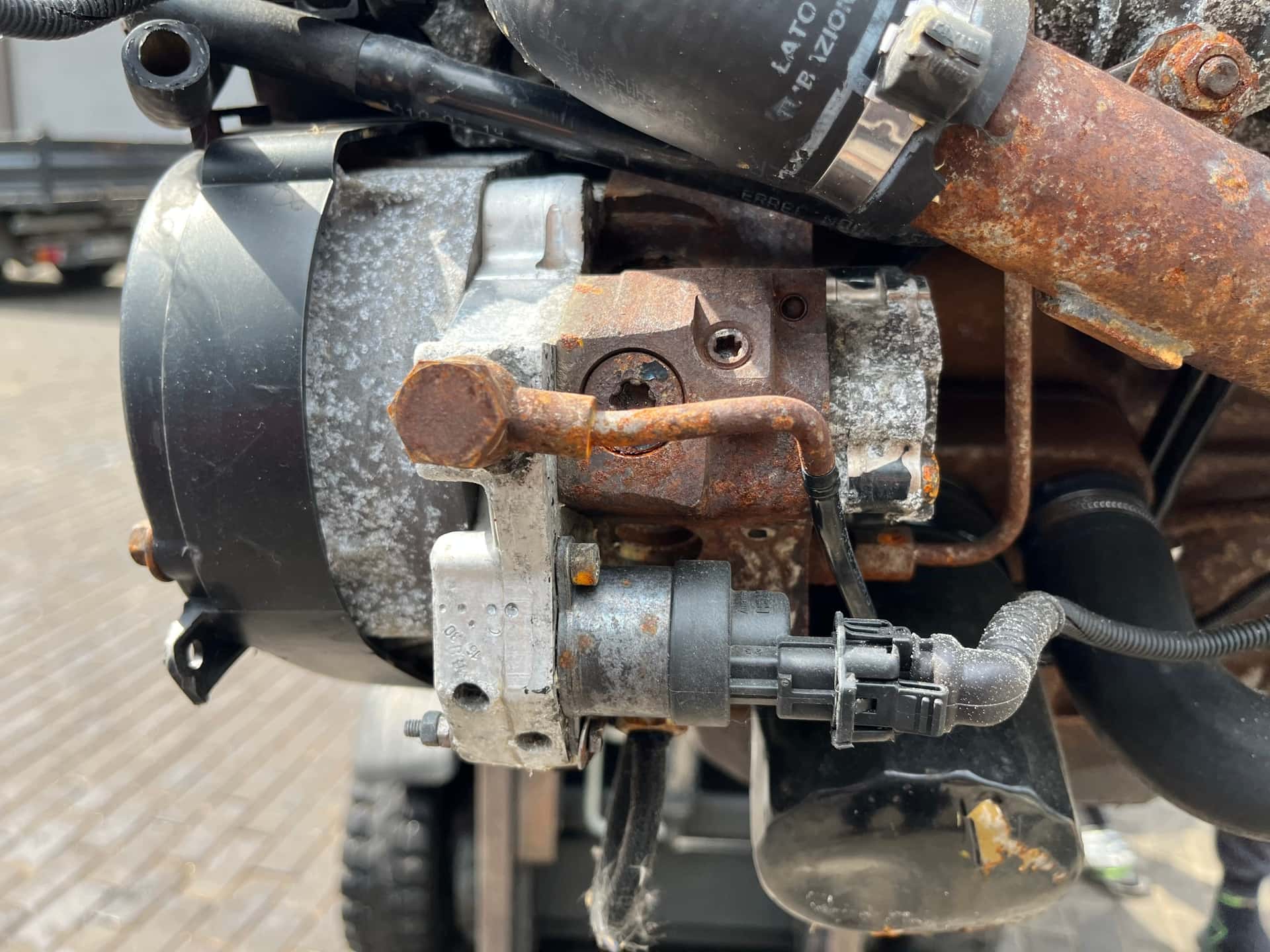 Moteur F1AE0481C vue 10