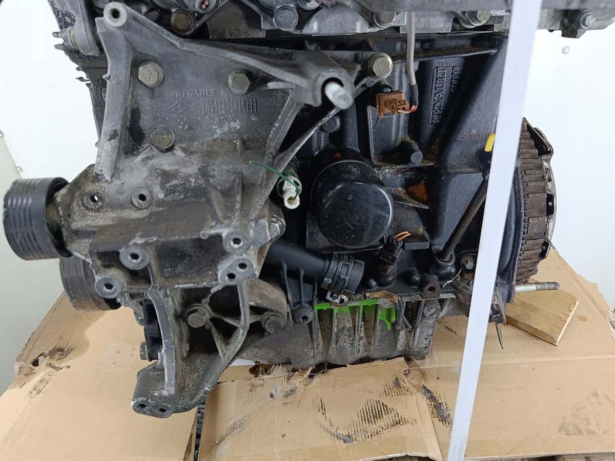 Moteur F4R 744 vue 5