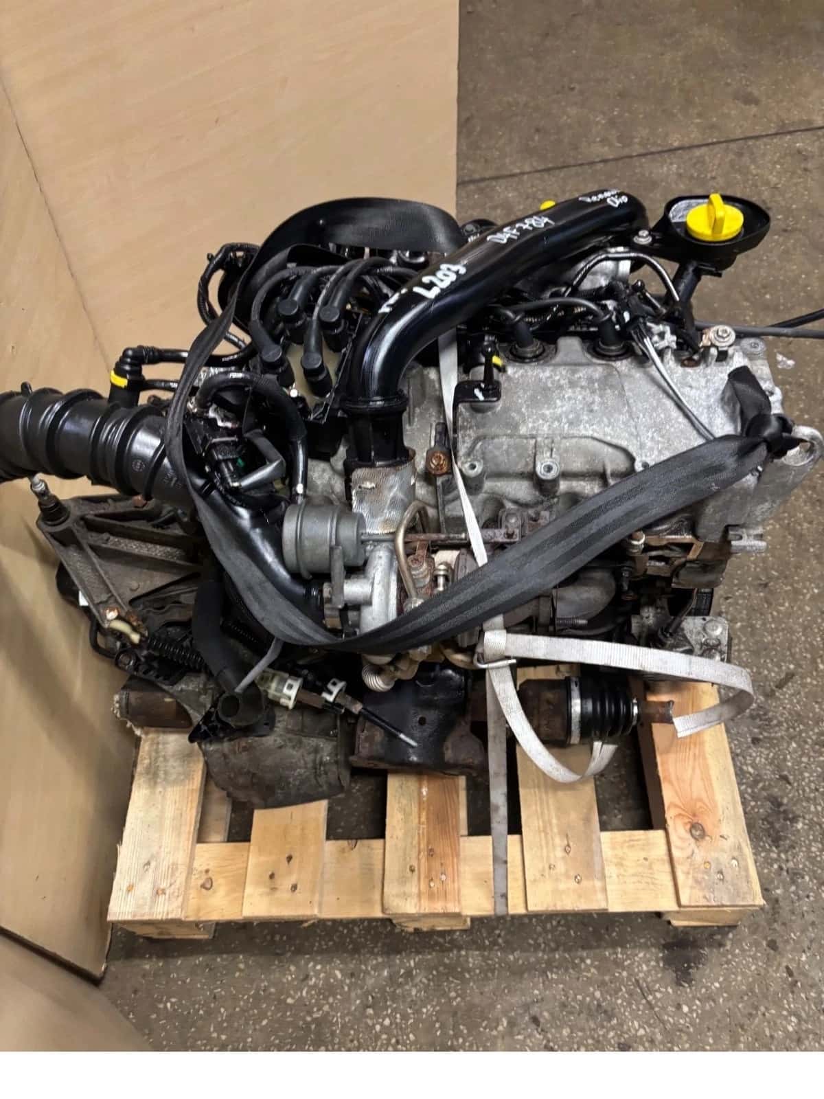Moteur D4F 784 vue 4