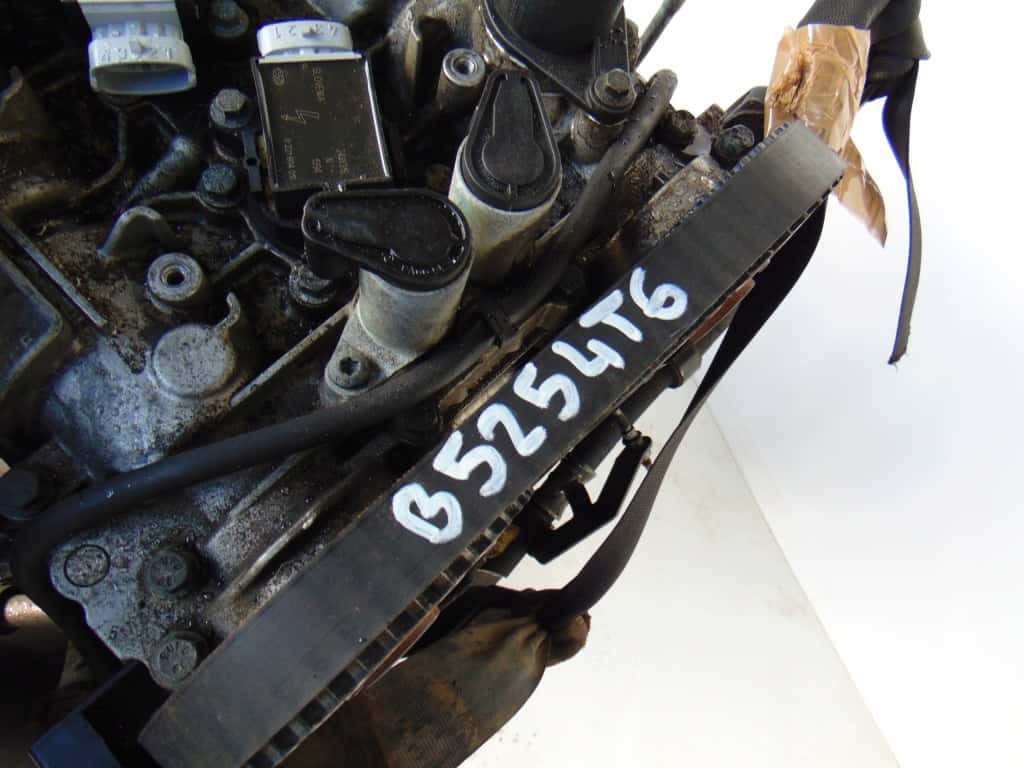 Moteur B 5254 T6 vue 5