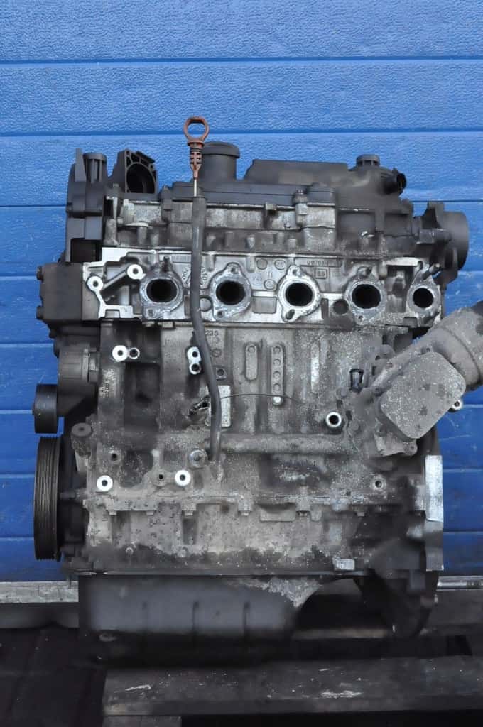 Moteur 8HZ (DV4TD) vue 2