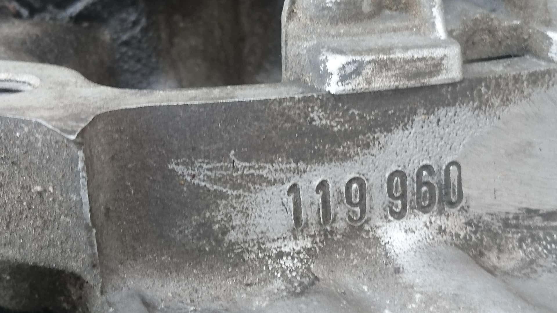 Moteur M 112.943 vue 4