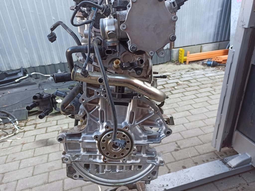 Moteur B 4204 T34 vue 3