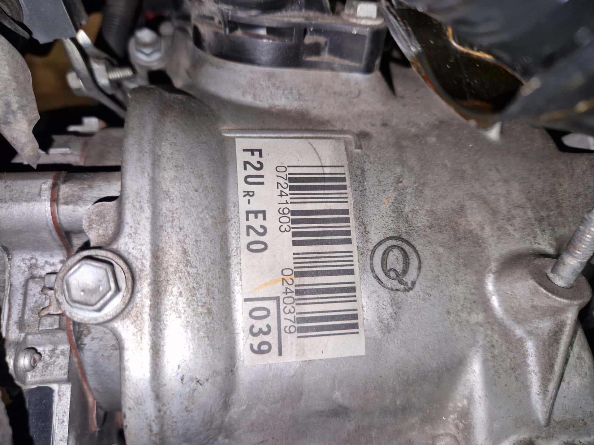 Moteur 2UR-GSE vue 6