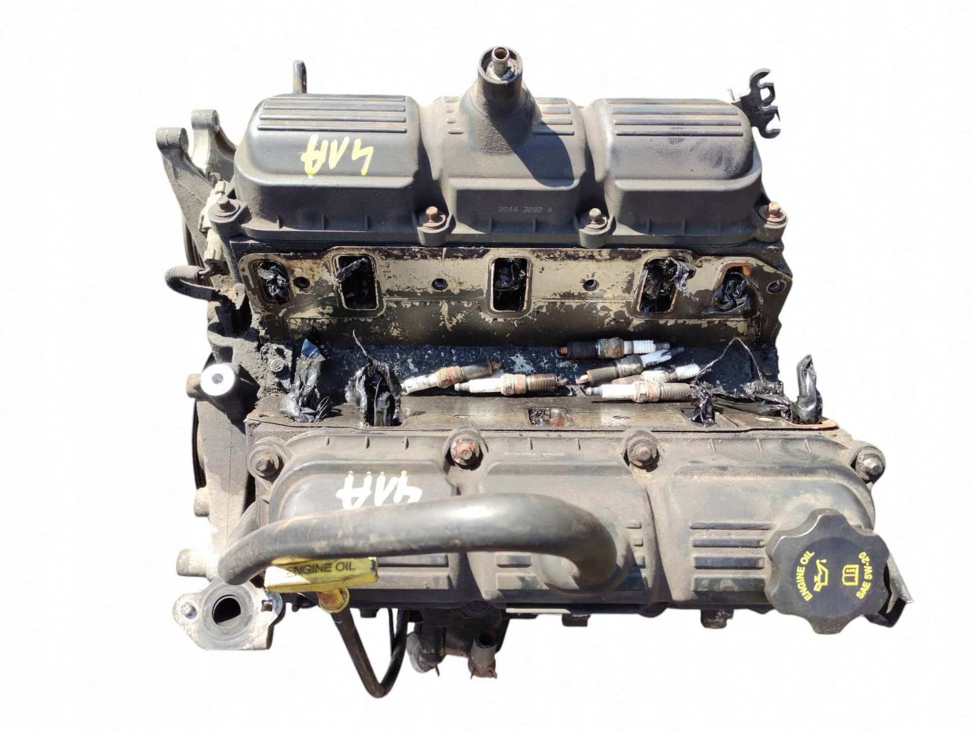 Moteur 6G72 vue 8
