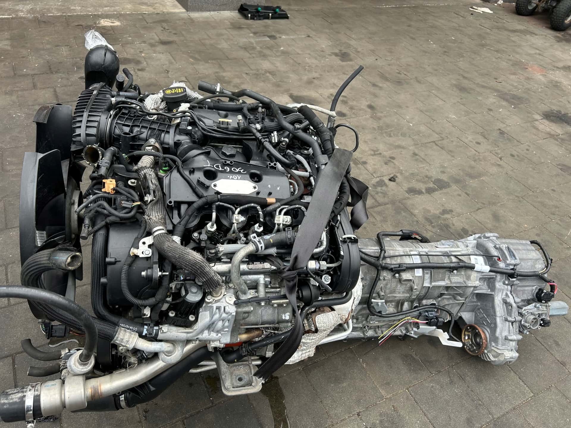Moteur 306DT vue 2