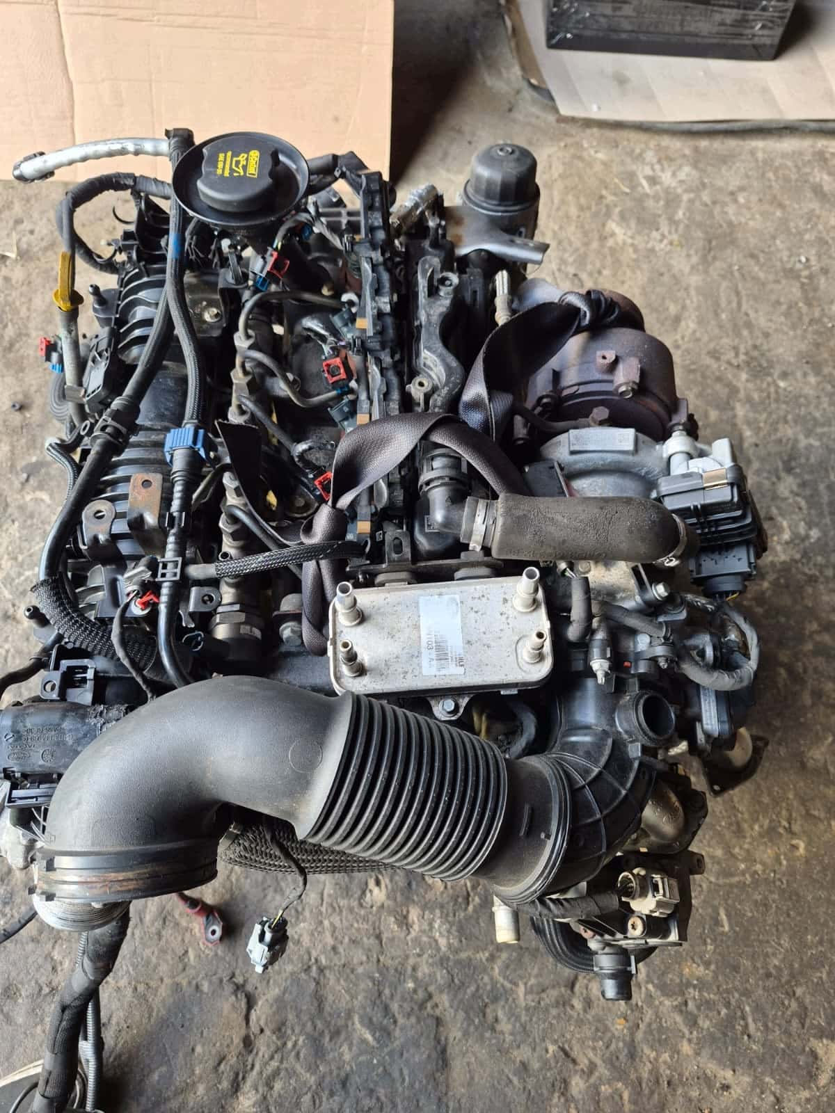 Moteur 204DTD(AJ20D4) vue 2