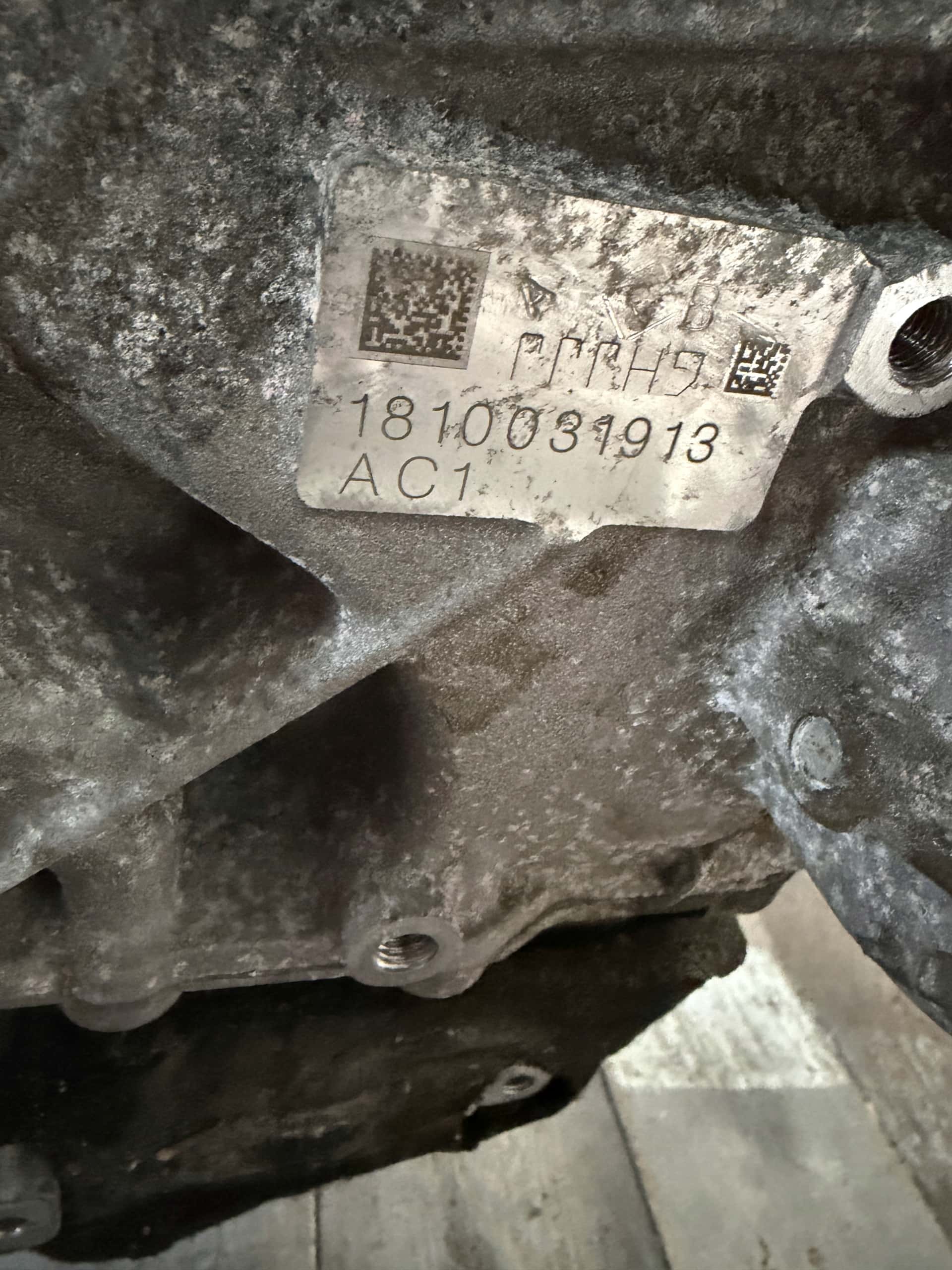 Moteur 204DTD(AJ21D4) vue 4