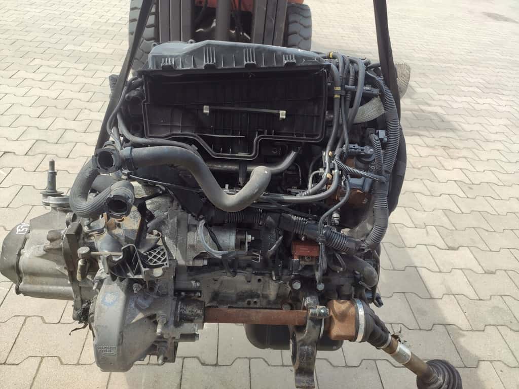 Moteur 9HK (DV6ETEDM) vue 2