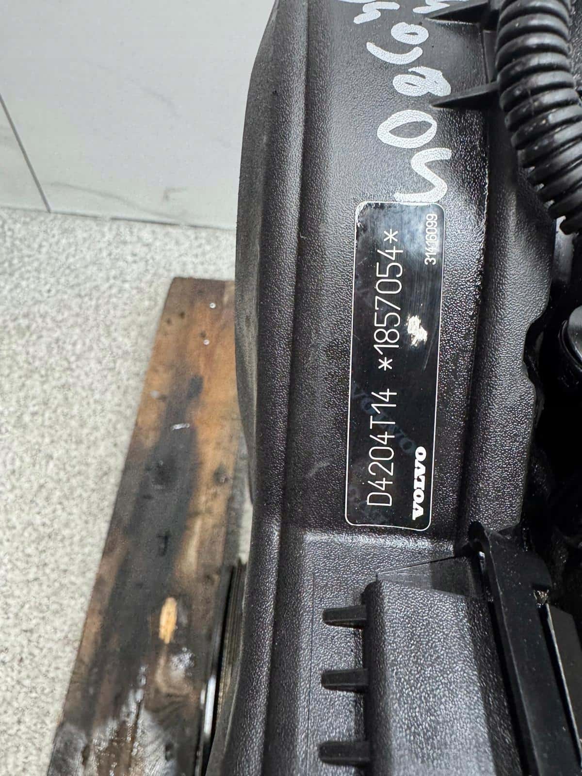 Moteur D 4204 T14 vue 8