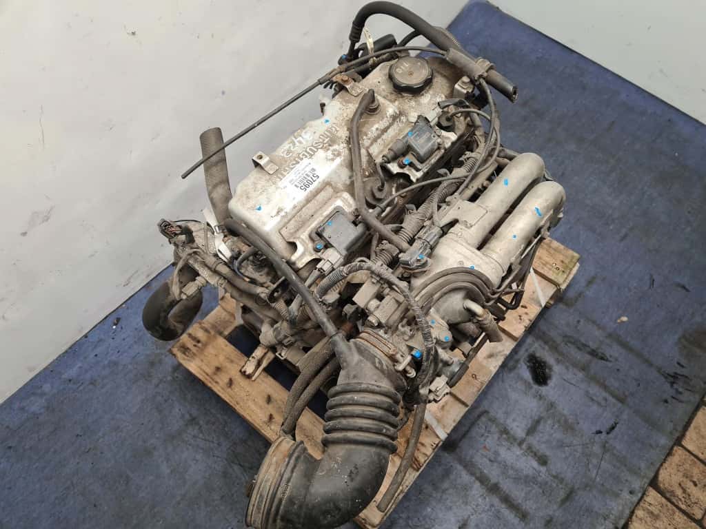 Moteur 4G18 vue 6
