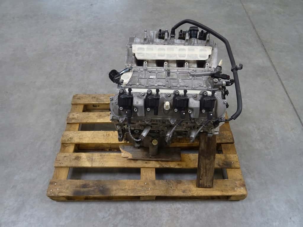 Moteur LT4(376CUV8) vue 5