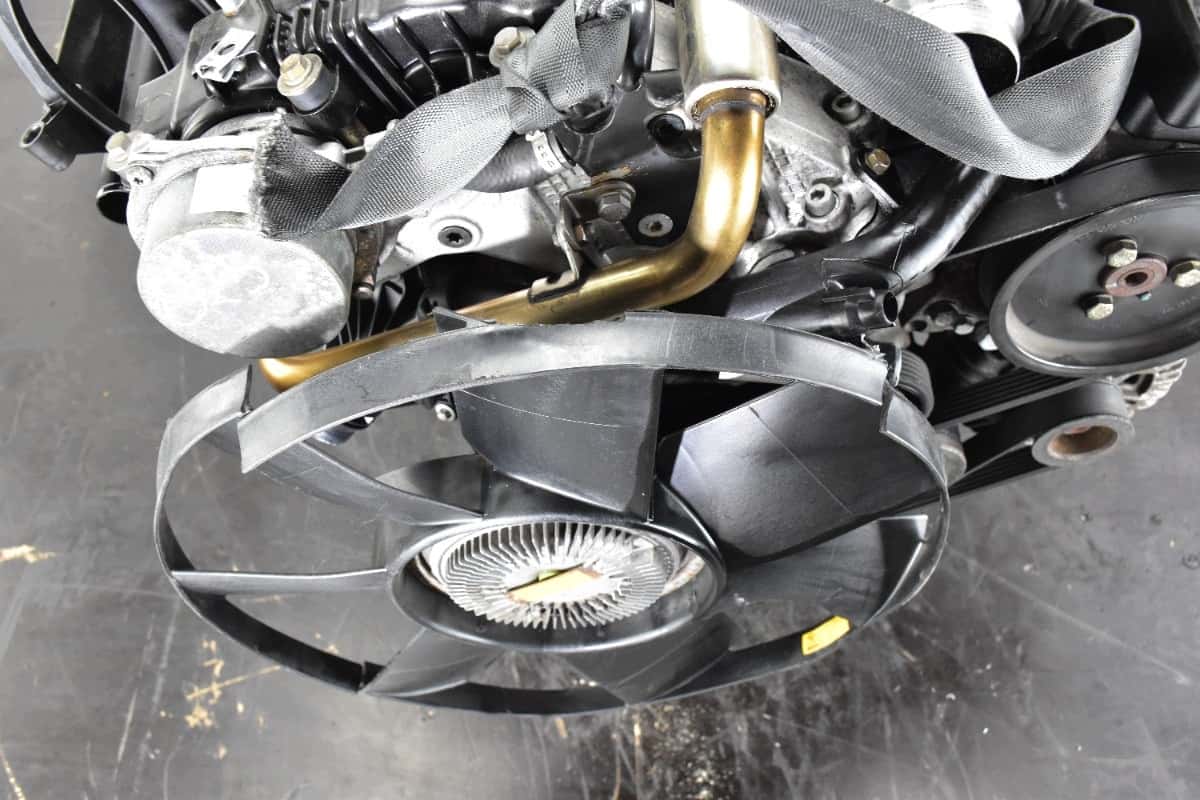 Moteur 306D2 vue 5
