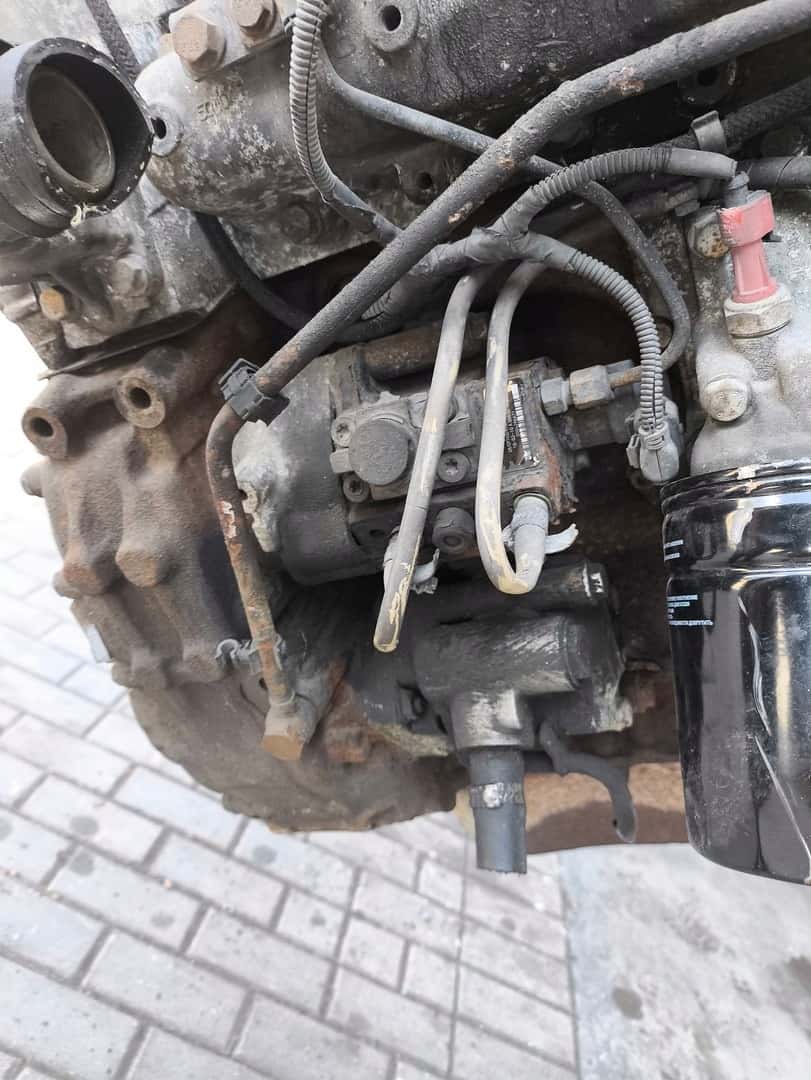 Moteur F1CE0481D (F30DT) vue 13