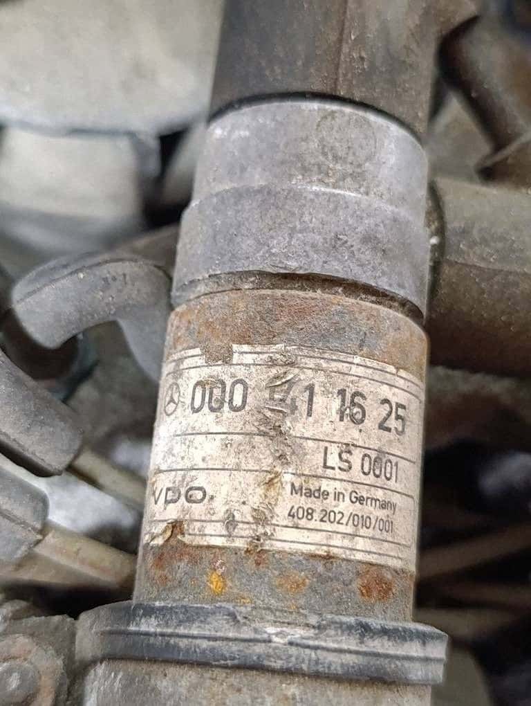 Moteur M 116.965 vue 4