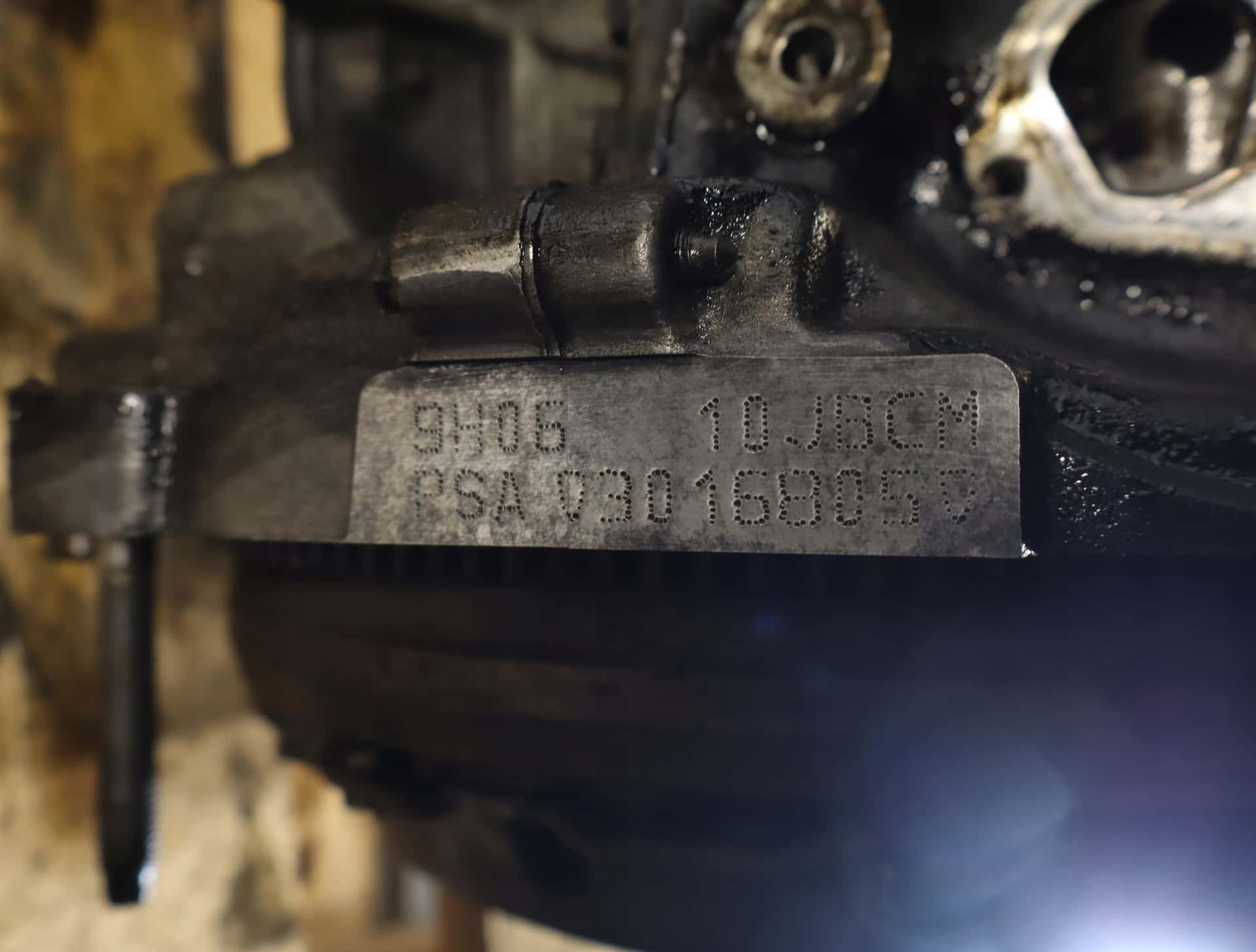Moteur 9HP (DV6DTED) vue 5