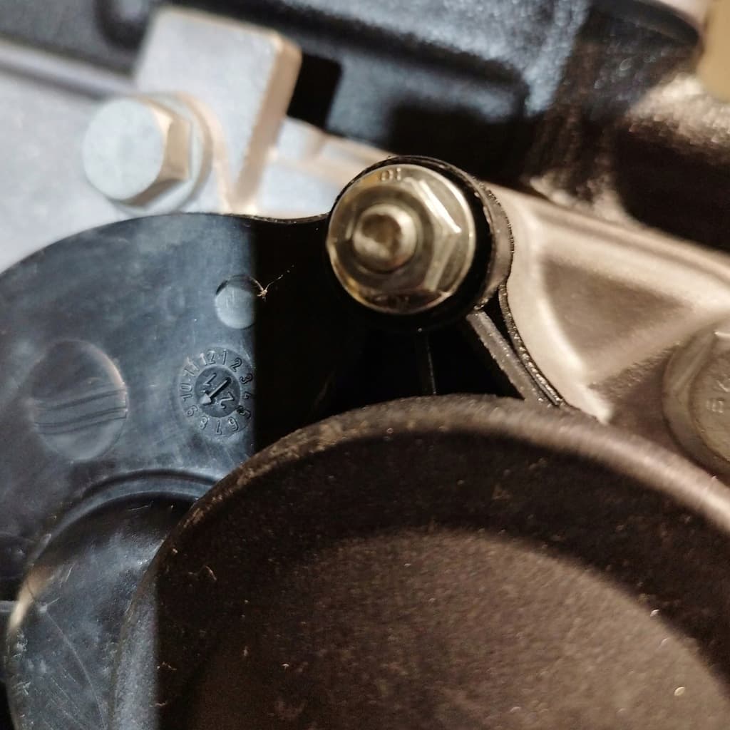 Moteur F1CE3481E (F30DTE) — vue 7