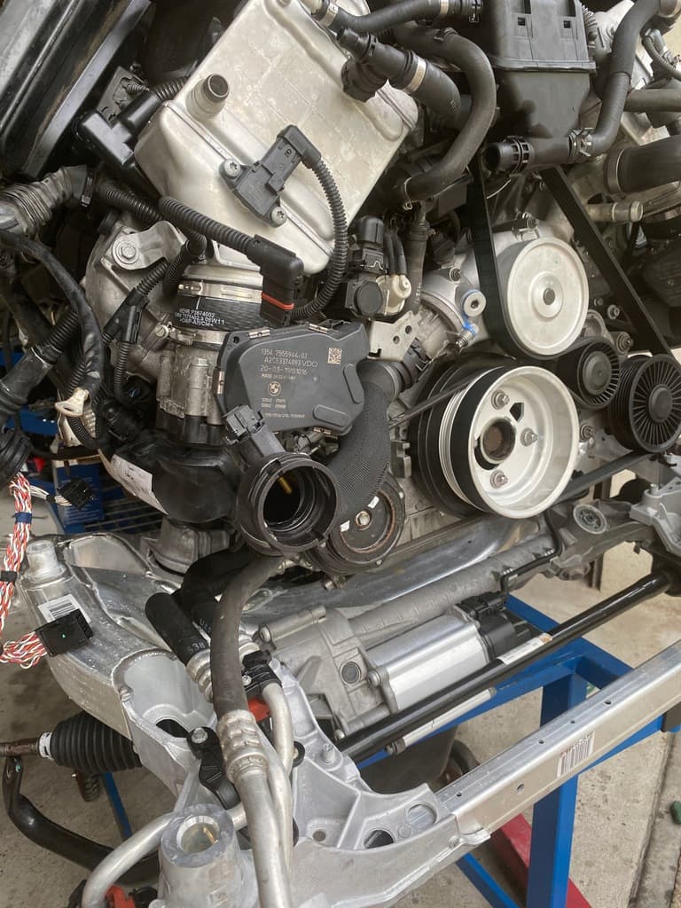Moteur N63 B44 A — vue 15