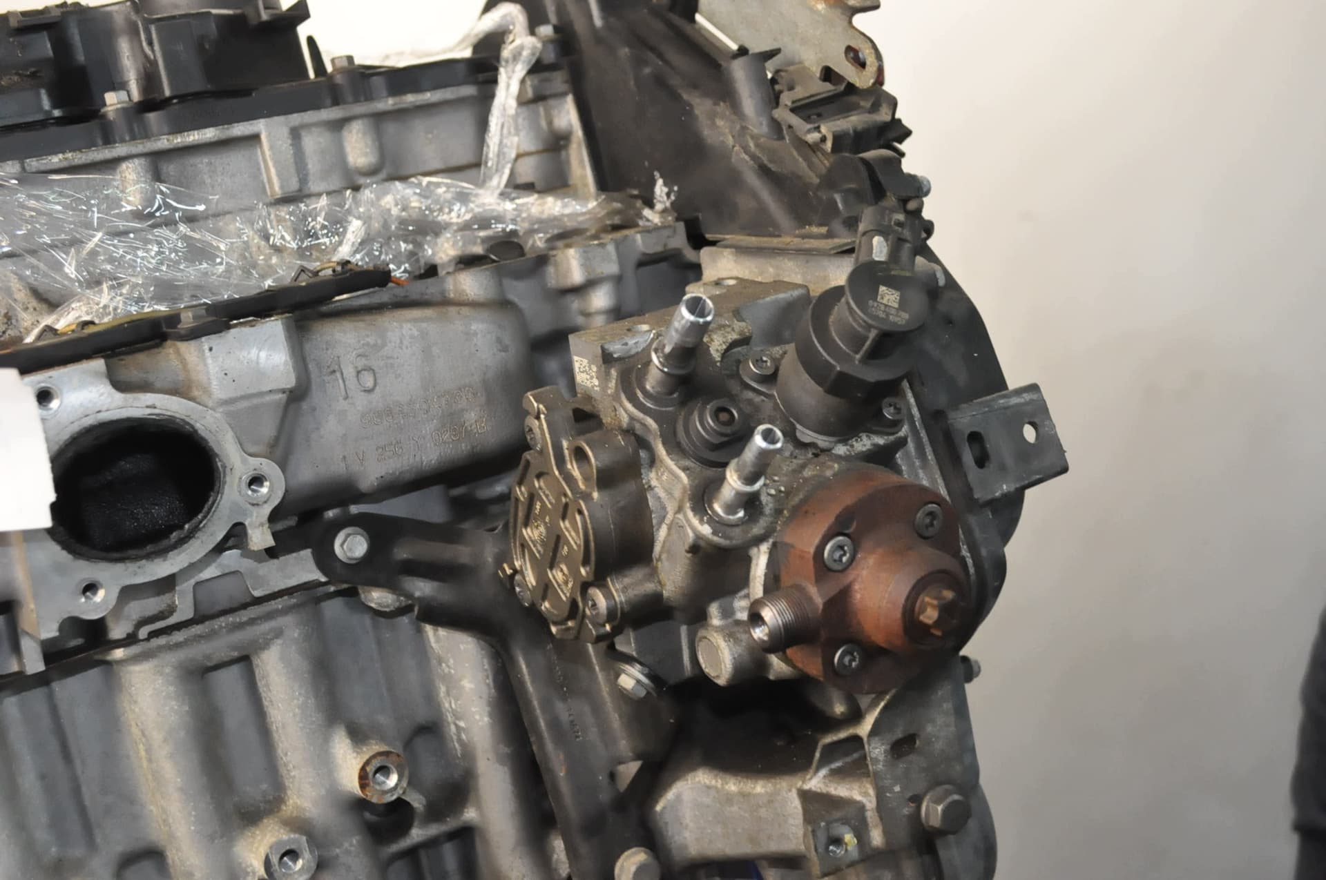 Moteur 9HP (DV6DTED) — vue 2