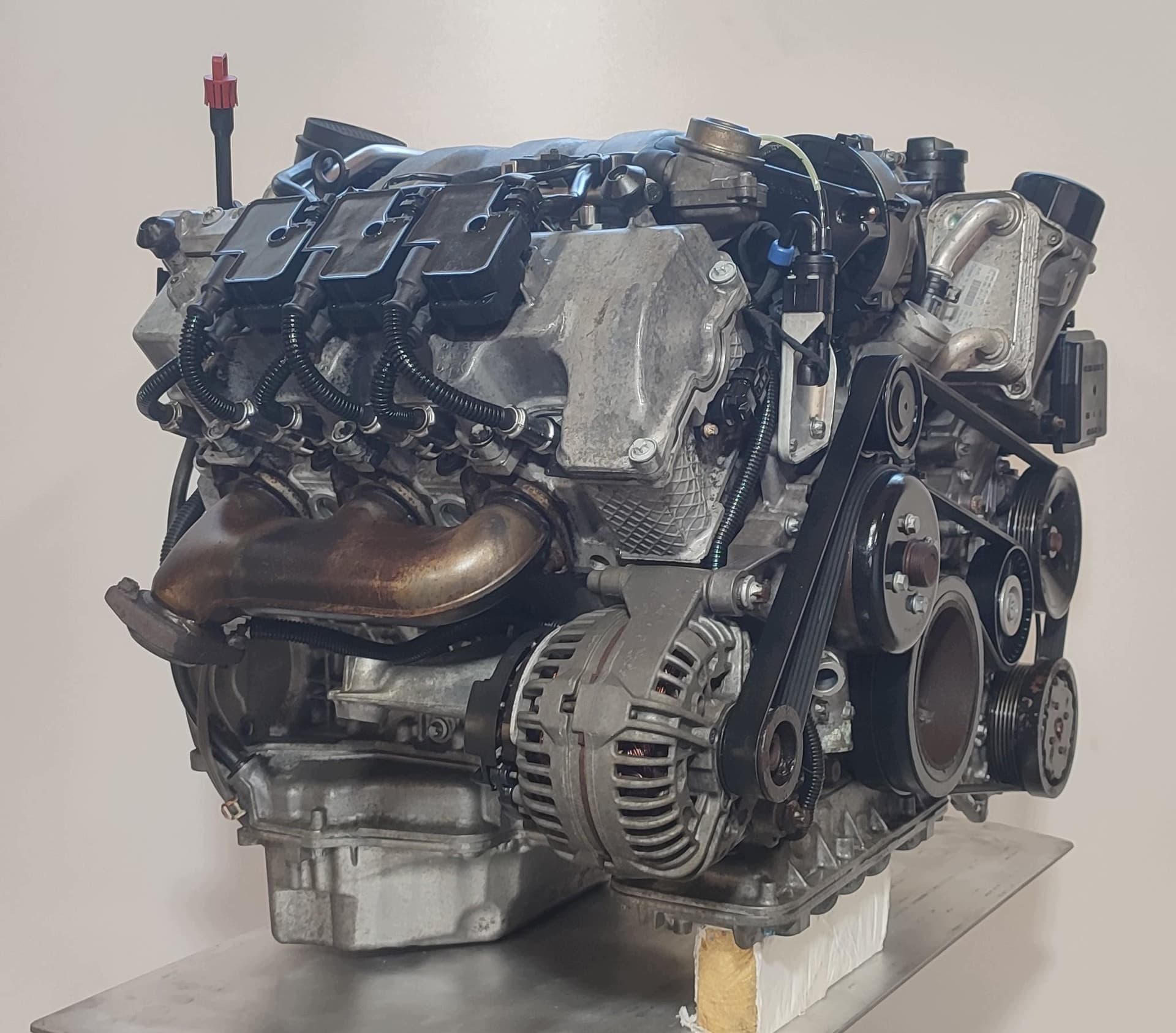 Moteur M 112.973 — vue 4