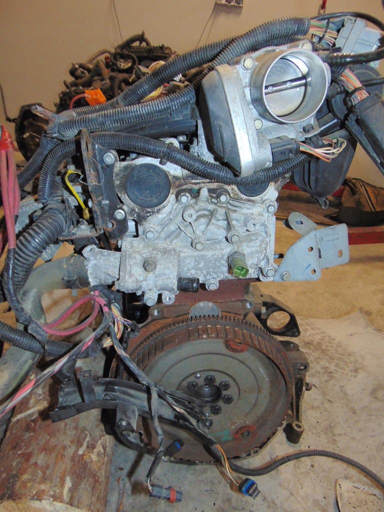 Moteur F4R 741 — vue 2