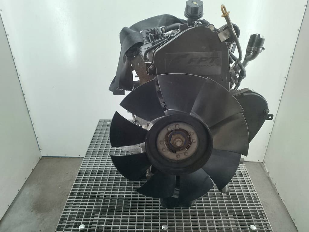 Moteur F1AFL411B — vue 5