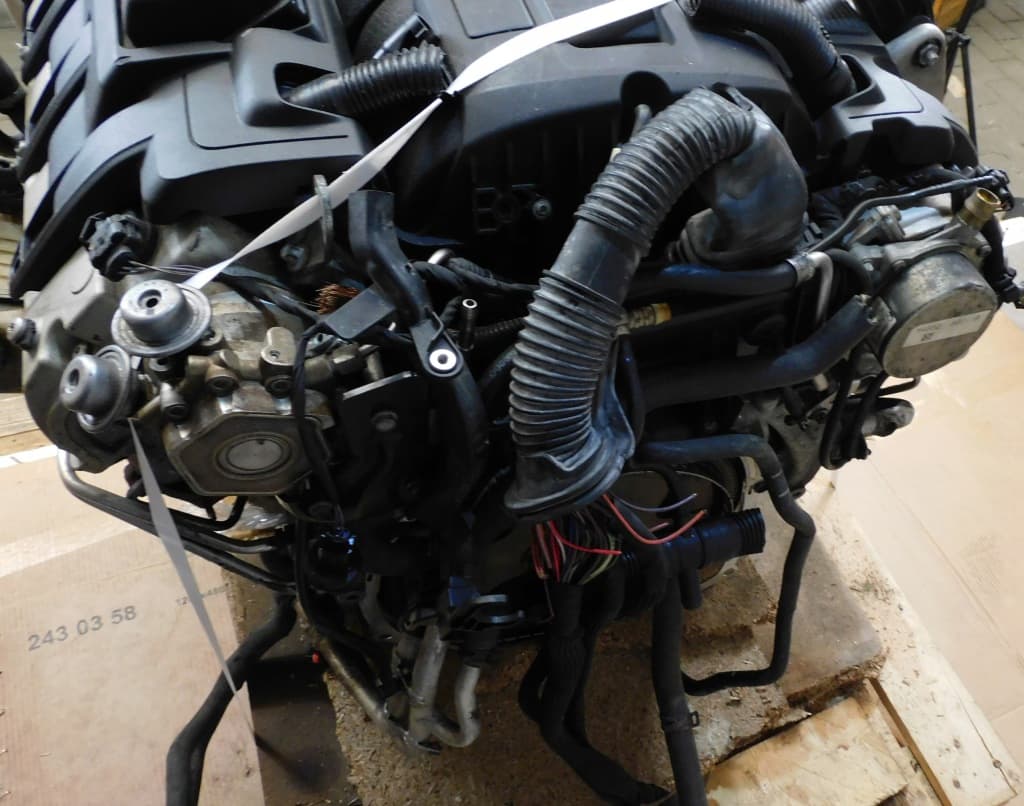 Moteur M 48.52 — vue 4