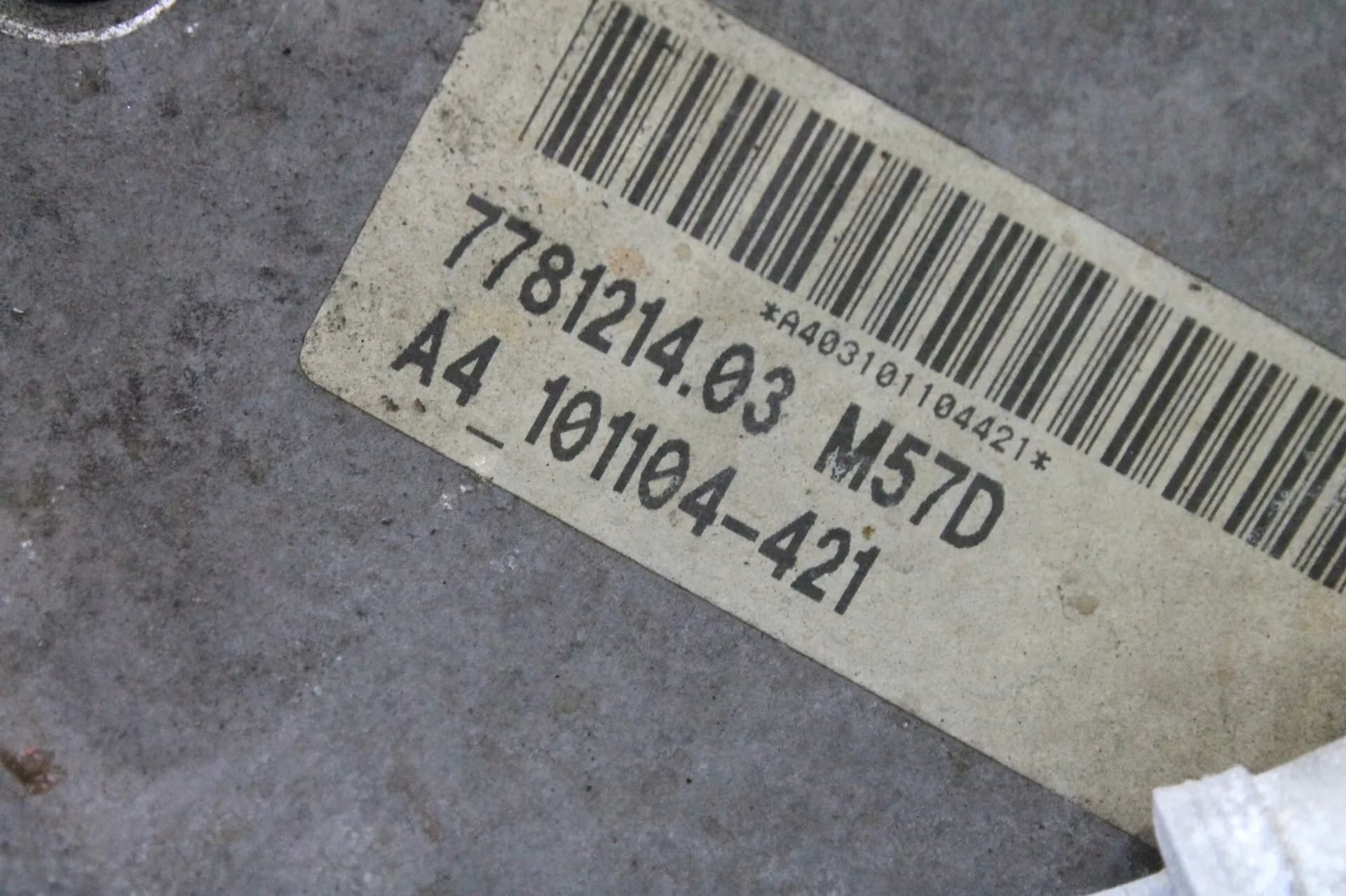 Moteur 306D1(M57D30) — vue 8