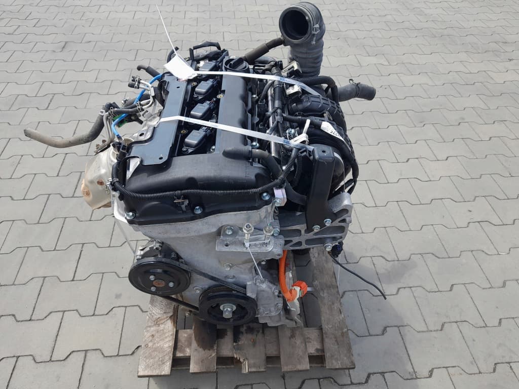 Moteur 4B12 — vue 2