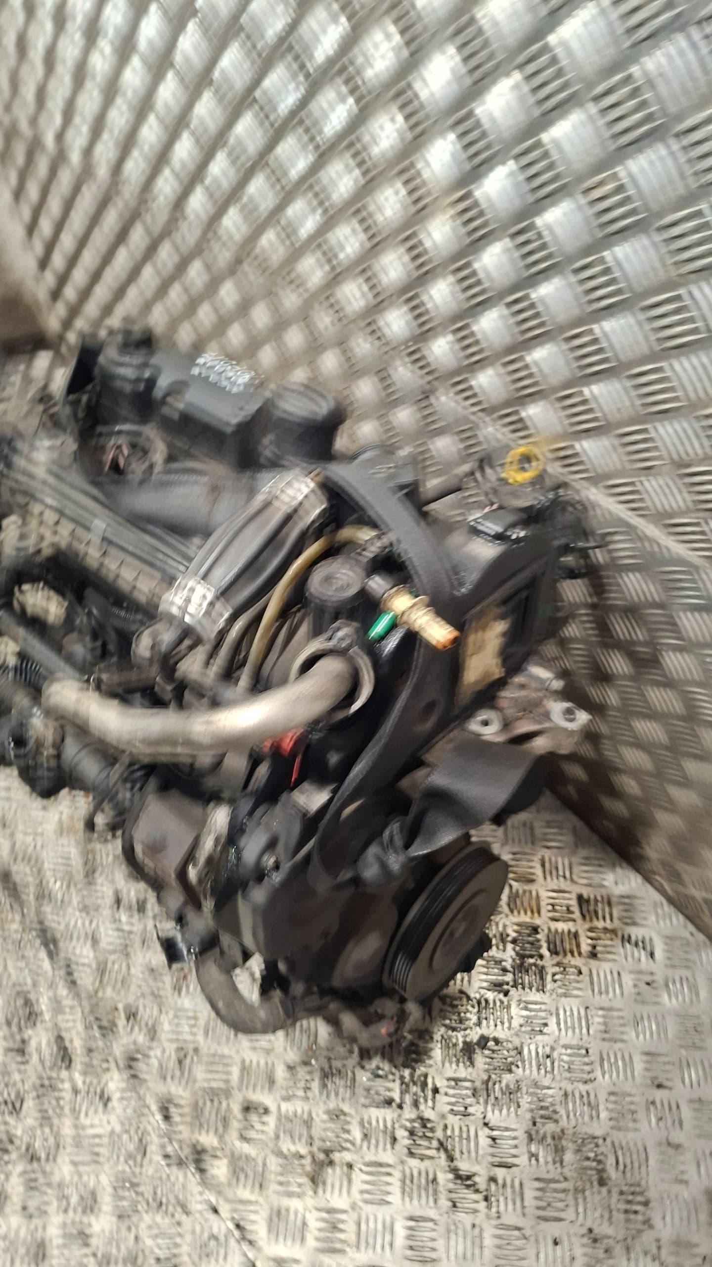 Moteur 8HZ (DV4TD) — vue 8
