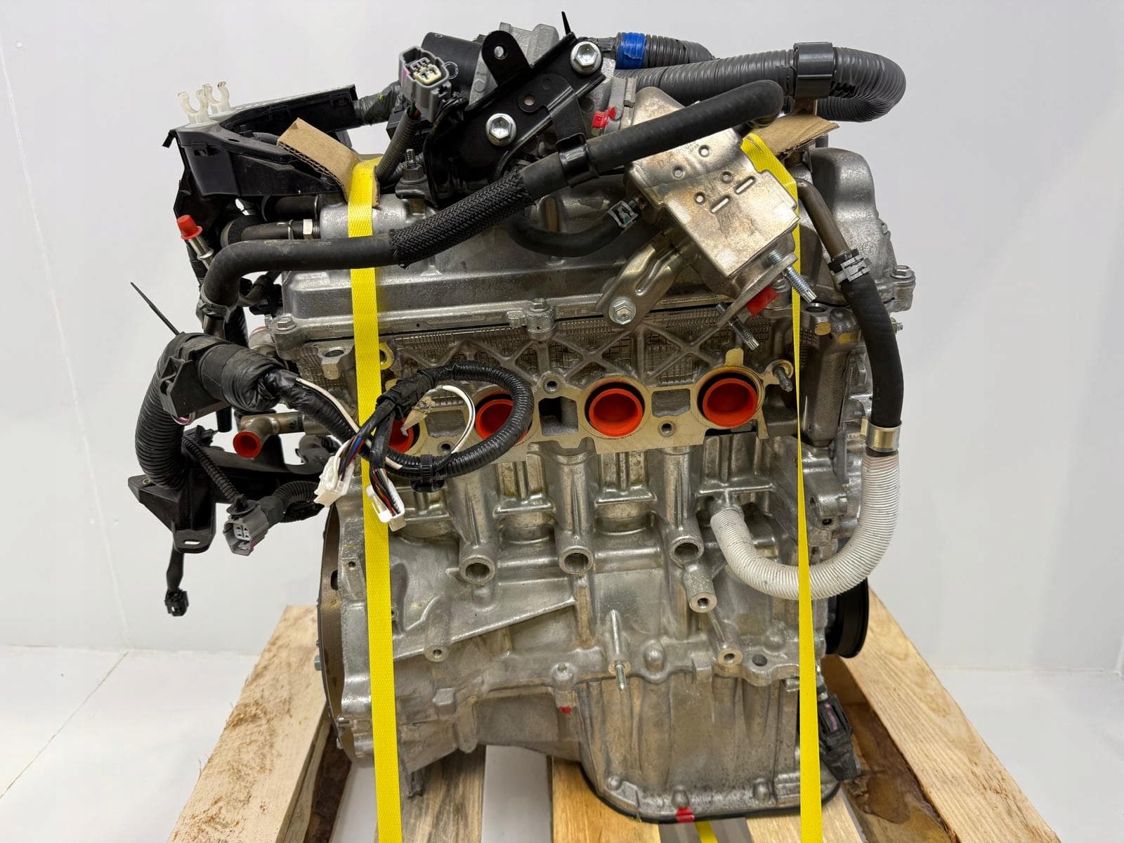 Moteur 1NZ-FXE — vue 3