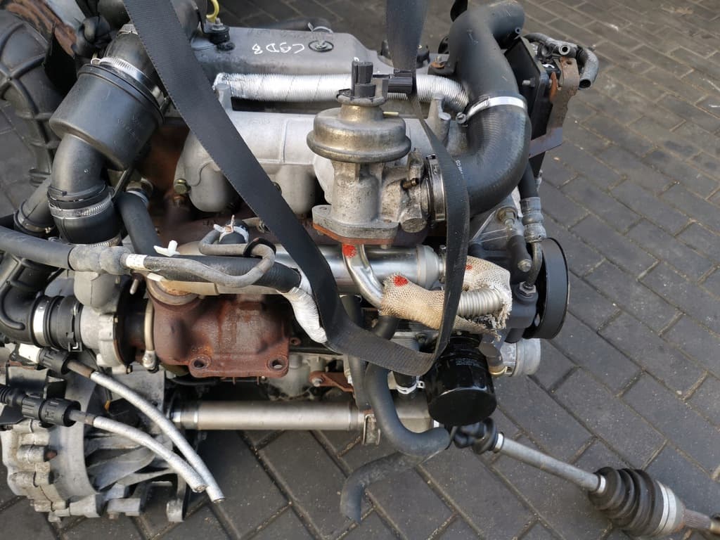 Moteur C9DB — vue 2