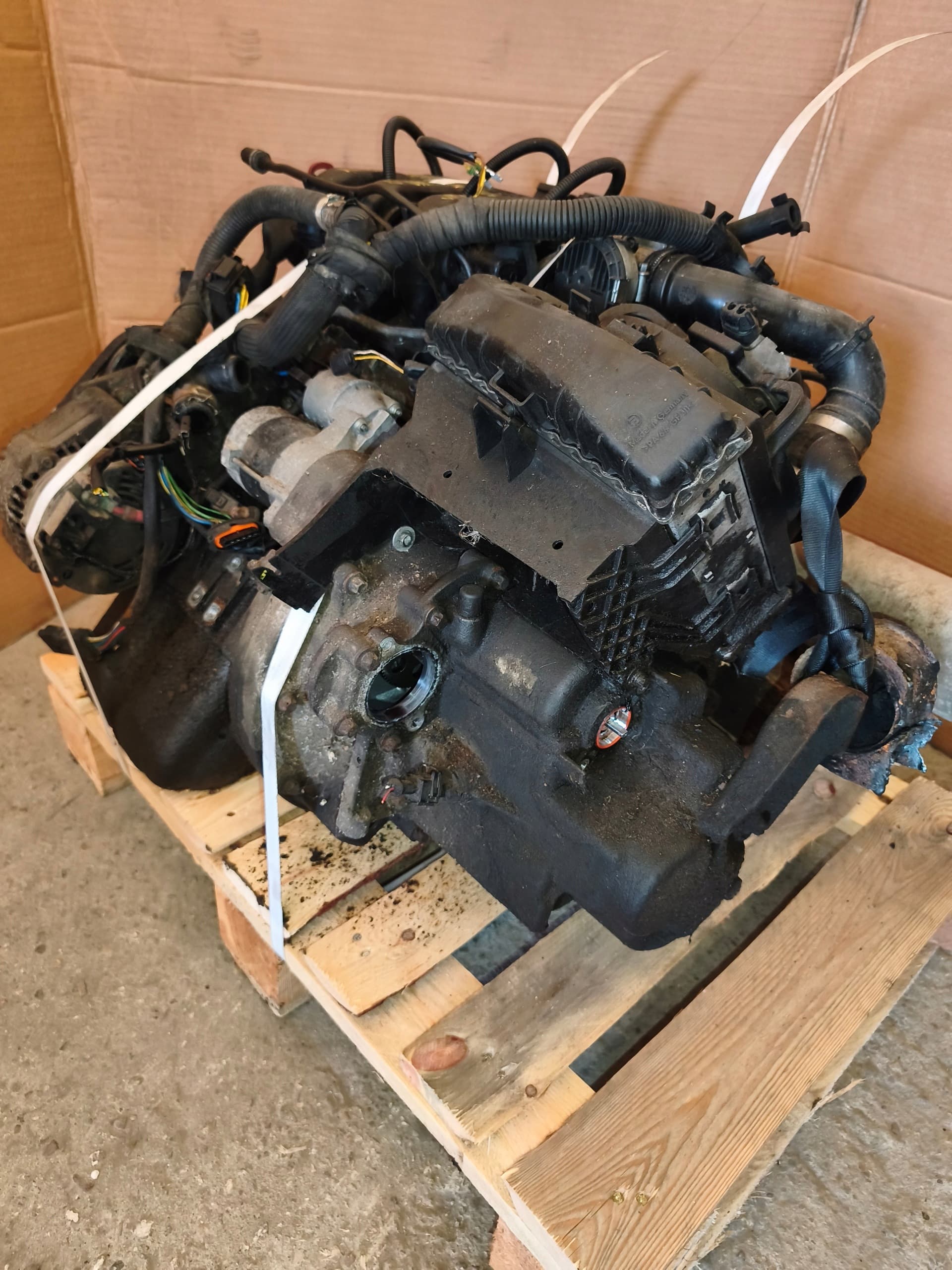 Moteur M 160.920 — vue 12