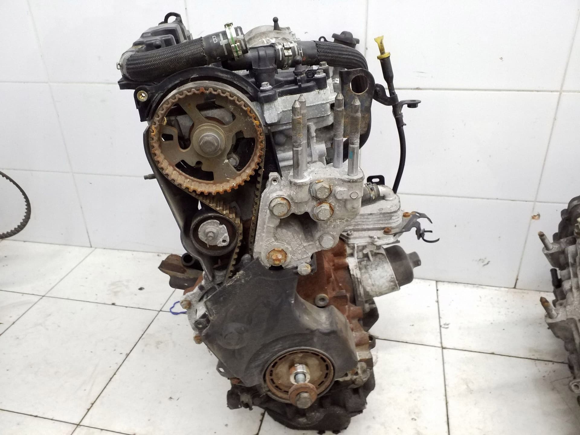Moteur 4HK — vue 3
