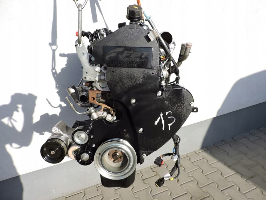 Moteur F1AE3481A — vue 2