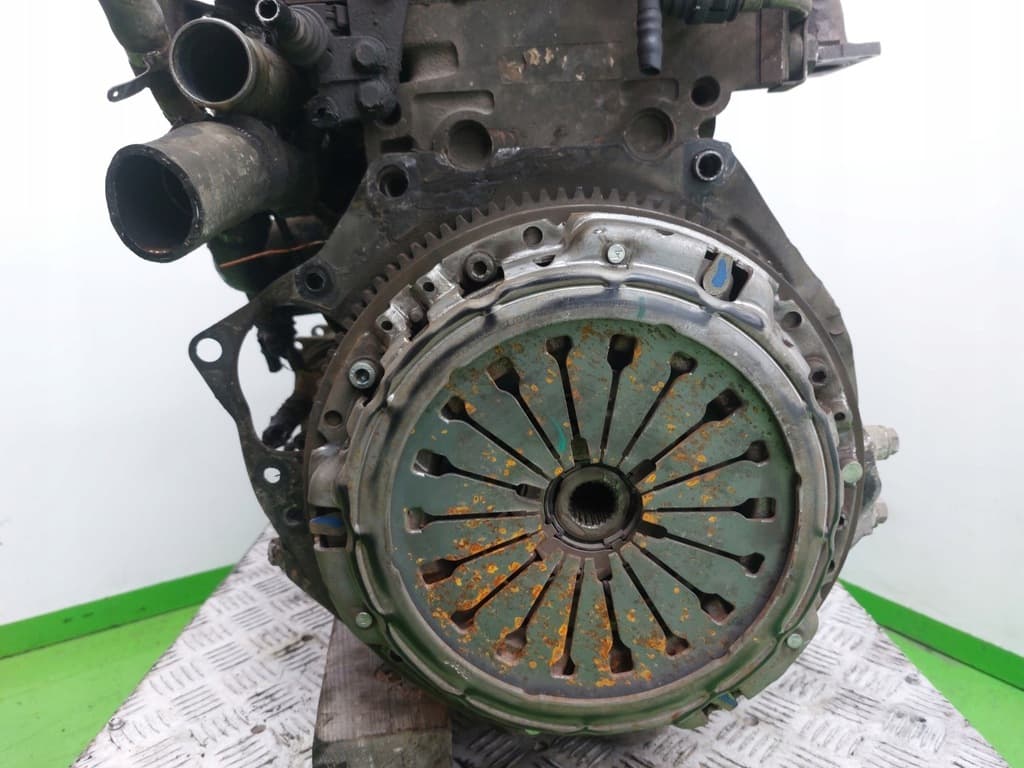 Moteur F1AE0481C — vue 2