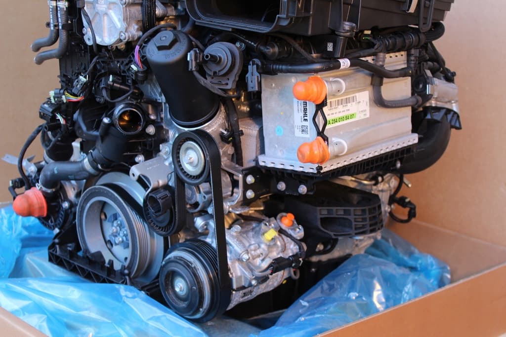 Moteur M 264.915 — vue 3