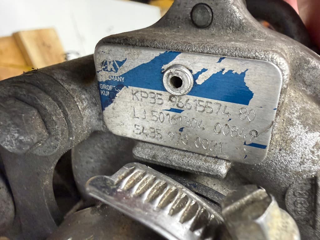 Moteur 8HS (DV4TED) — vue 8