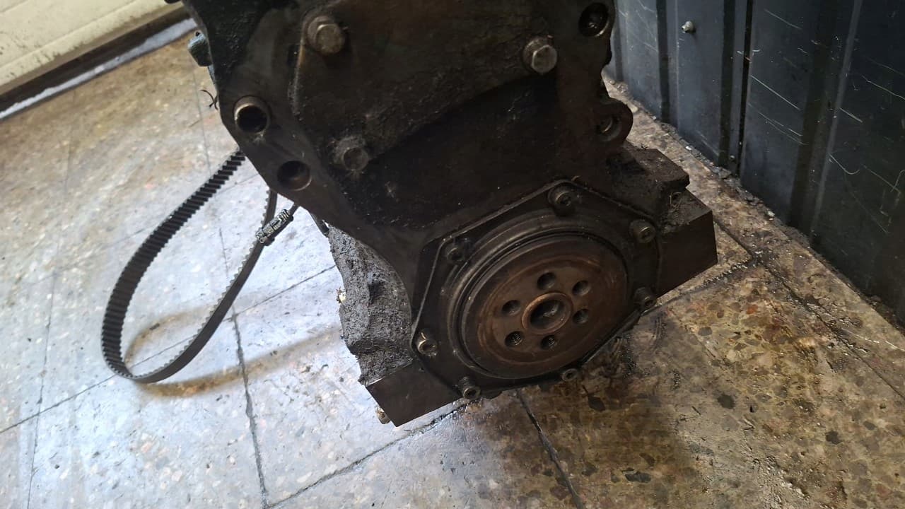 Moteur 8140.07 — vue 4