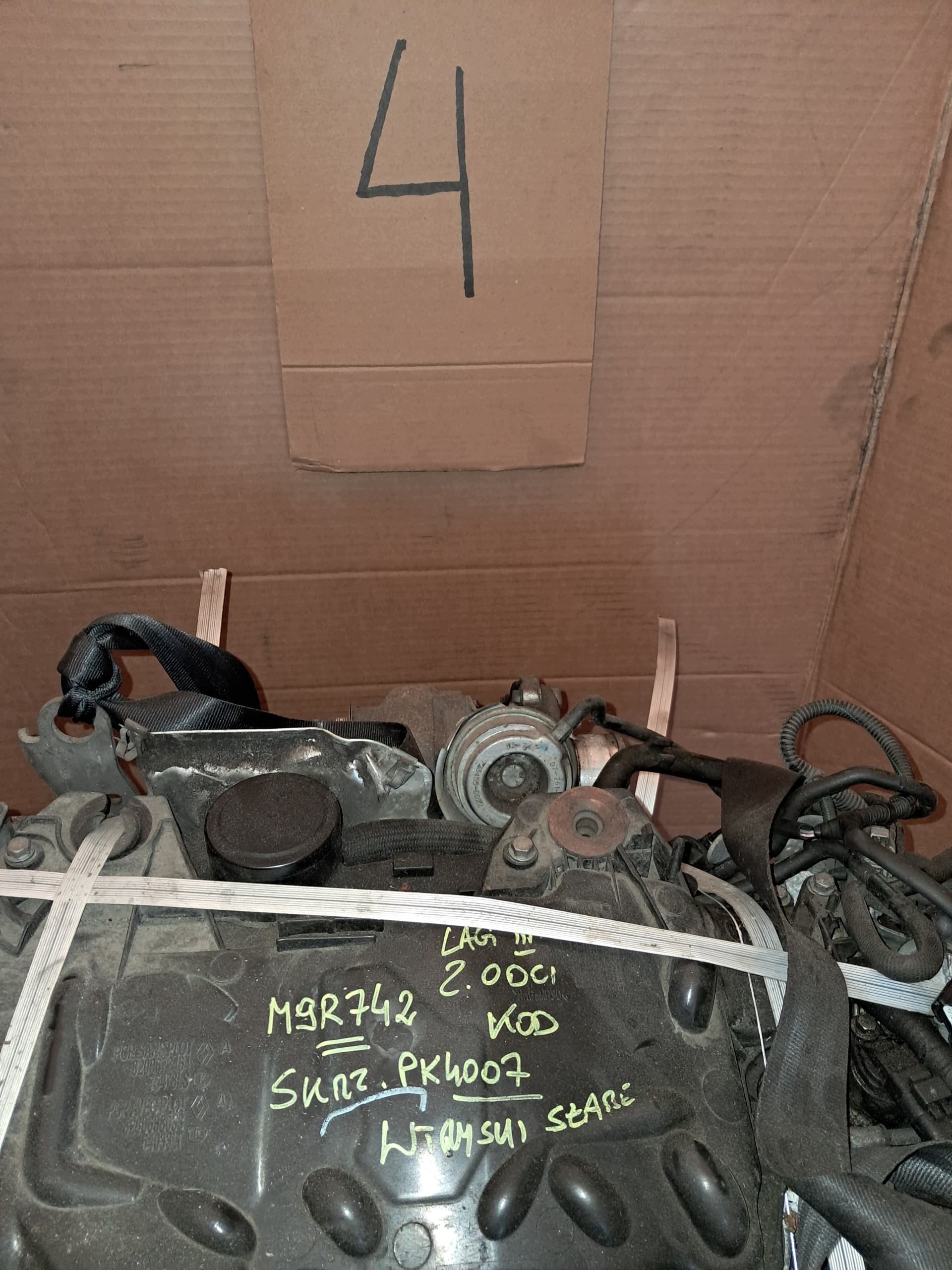 Moteur M9R 742 — vue 2