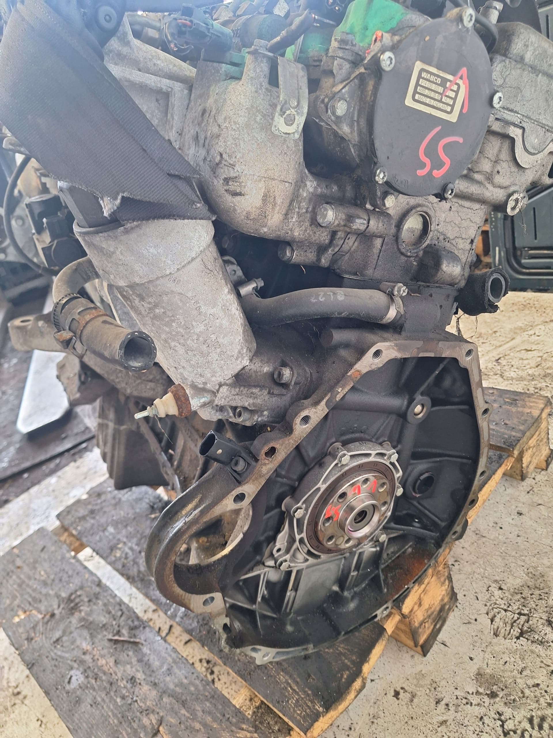 Moteur D27DTP — vue 7