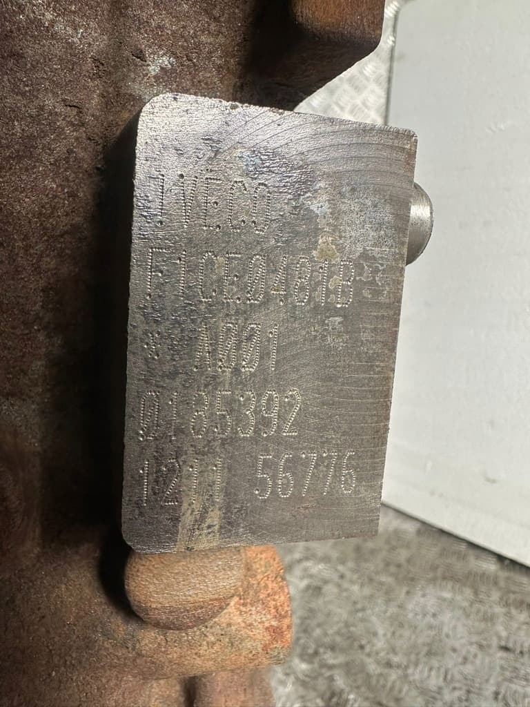 Moteur F1CE0481B — vue 4
