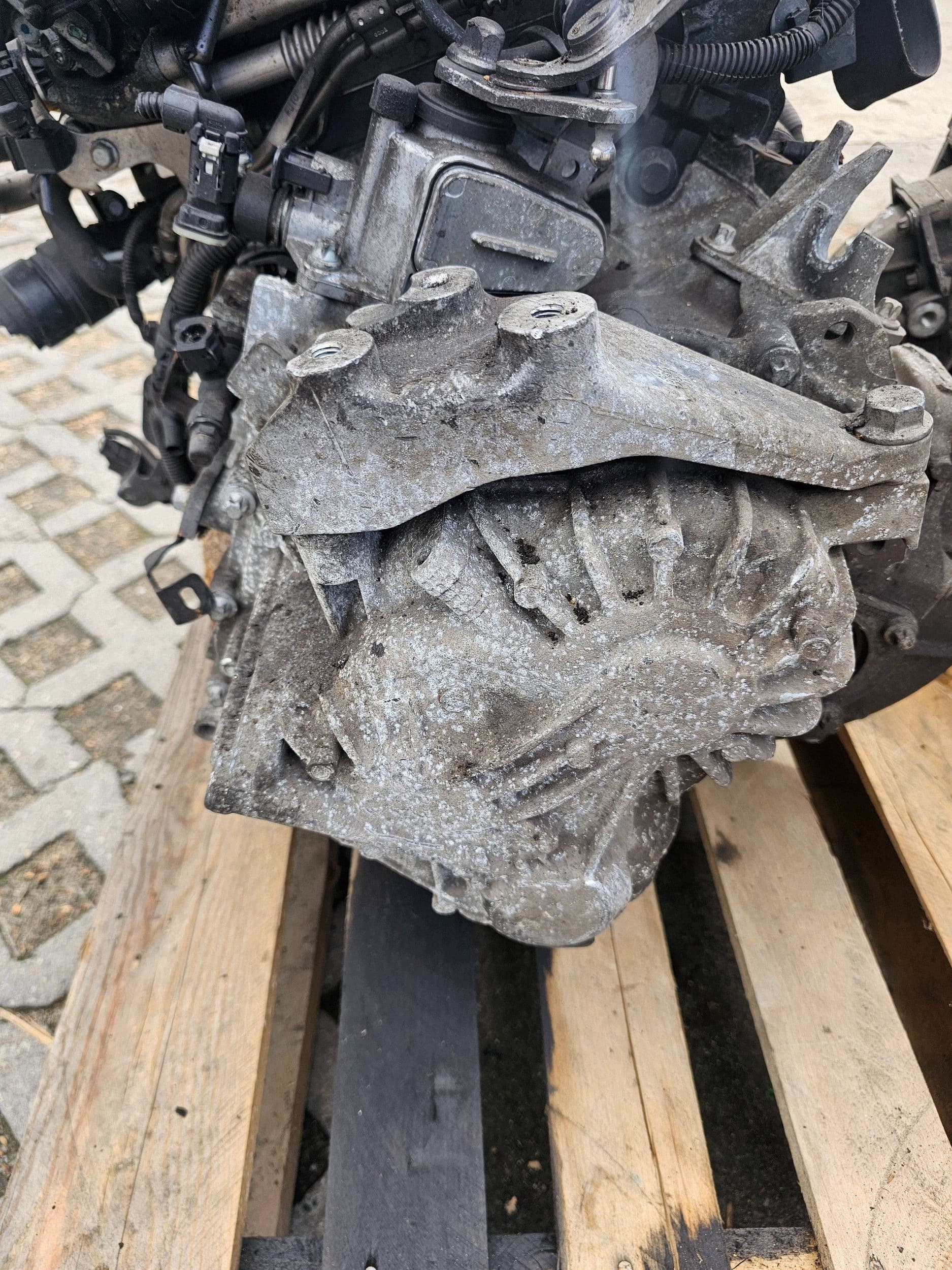 Moteur B 16 DTH — vue 6