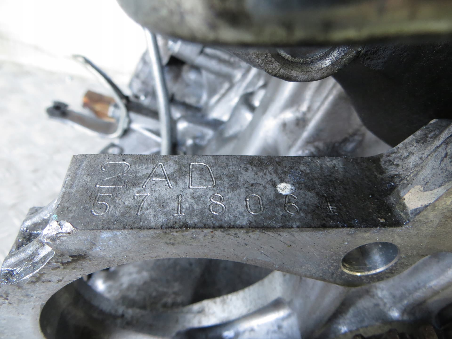 Moteur 2AD-FTV — vue 3