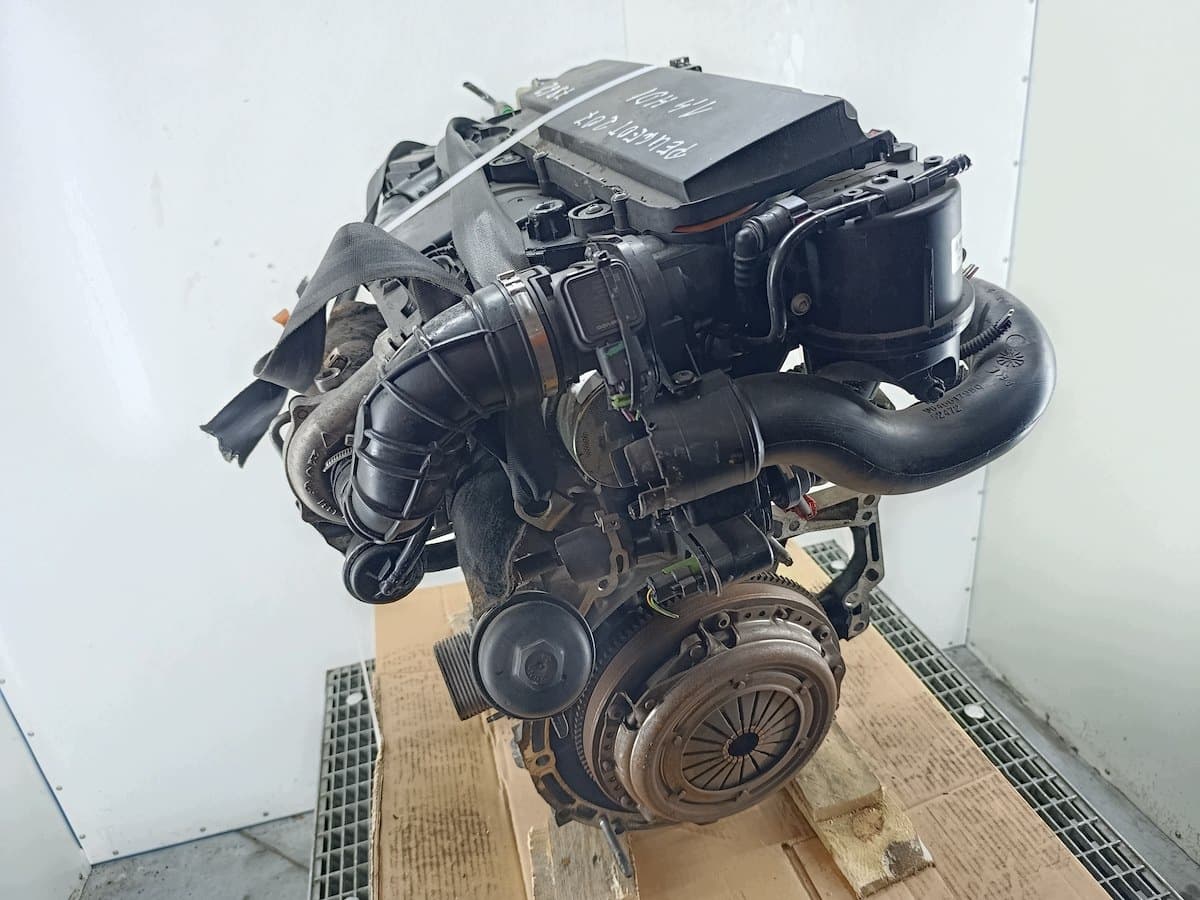 Moteur 8HZ (DV4TD) — vue 3