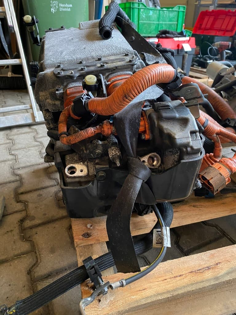 Moteur 6AM 402 — vue 2